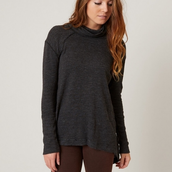 Free People Split Back Turtleneck - Picture 2 of 6